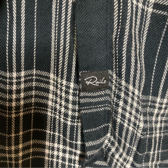 Rails Britt Roll Collared Top sleeve Size XS - Picture 4 of 8